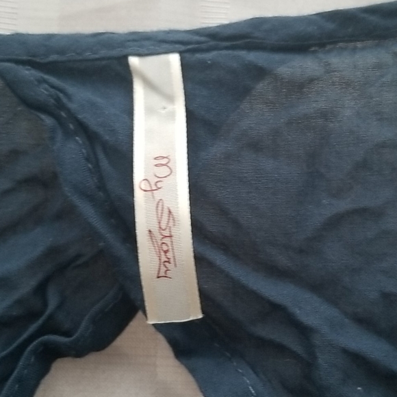 Top - Picture 2 of 7